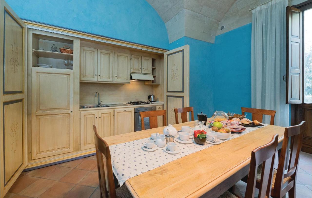 1 Bedroom Awesome Apartment In Lecce Le Exteriör bild