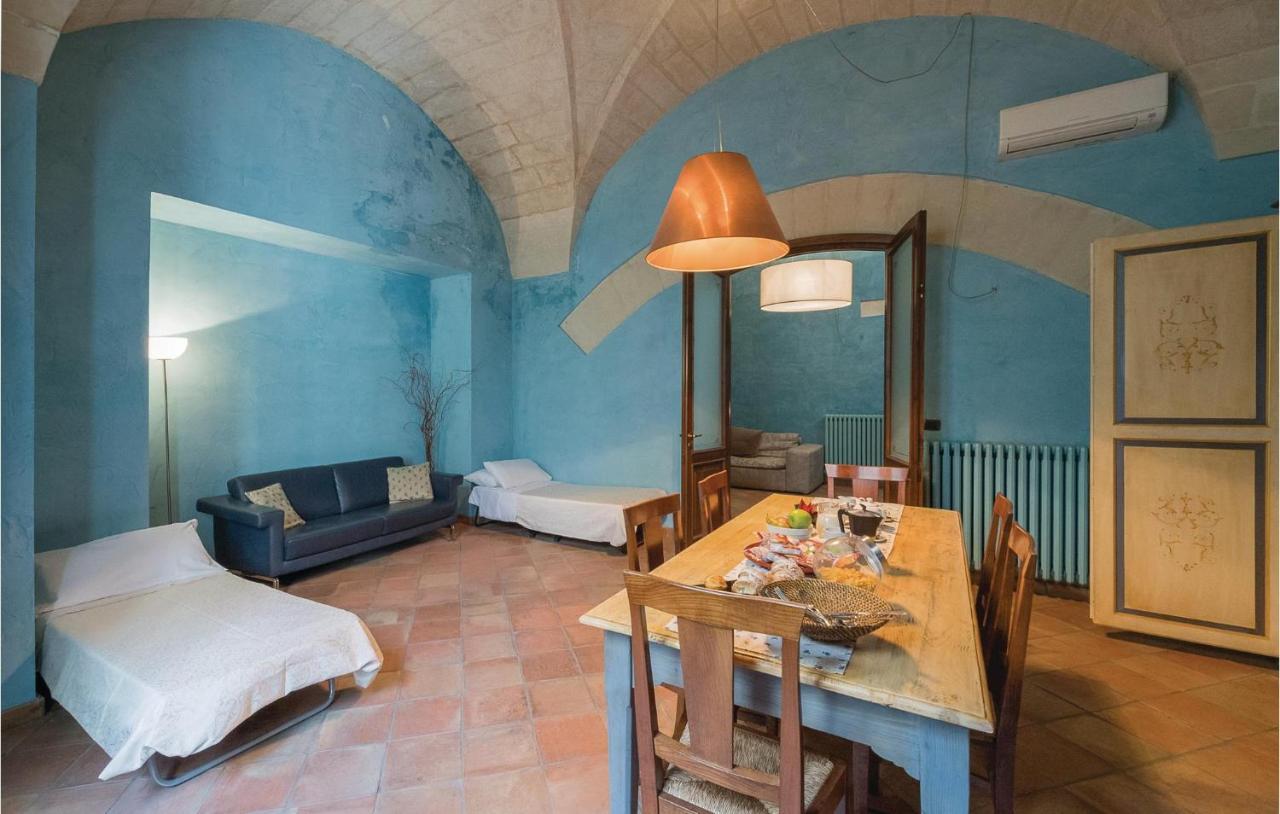 1 Bedroom Awesome Apartment In Lecce Le Exteriör bild