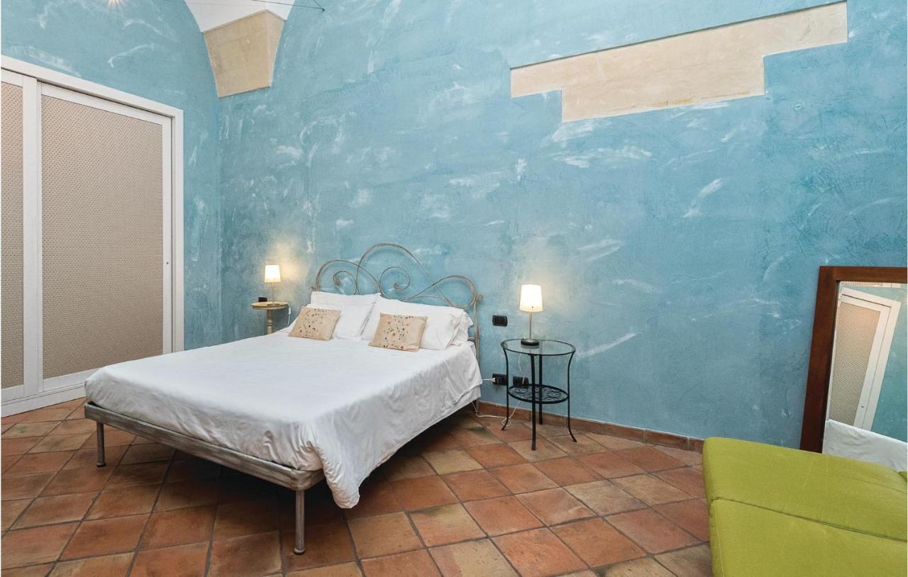 1 Bedroom Awesome Apartment In Lecce Le Exteriör bild