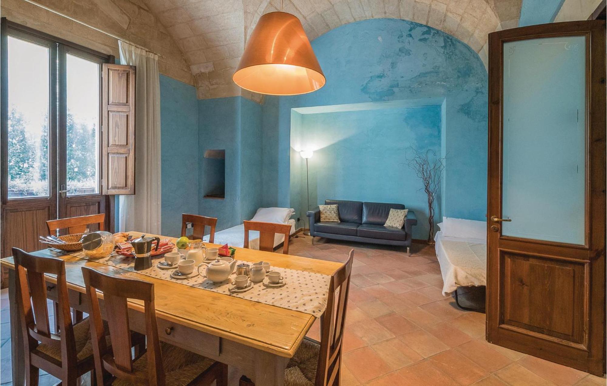 1 Bedroom Awesome Apartment In Lecce Le Exteriör bild