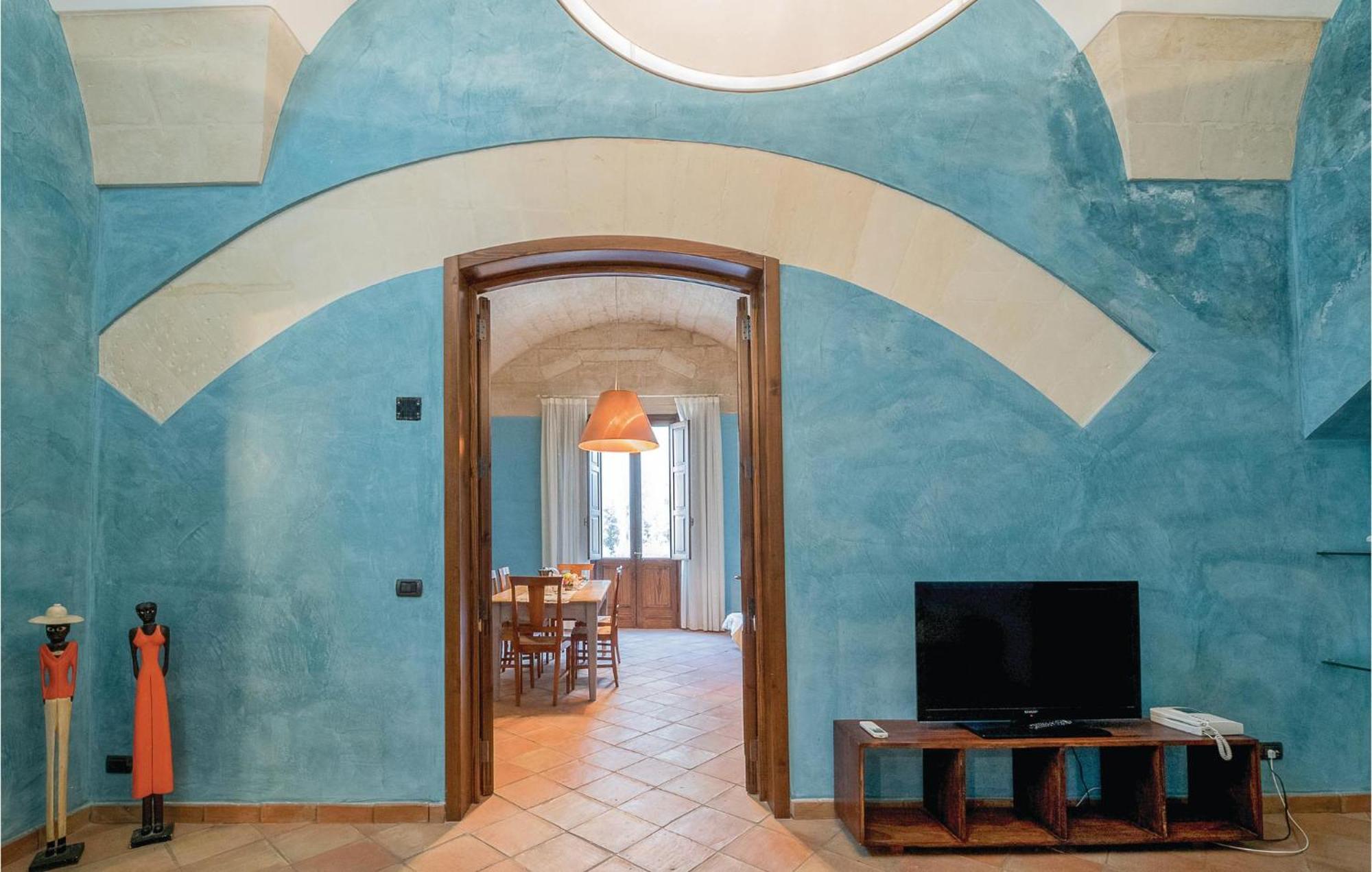 1 Bedroom Awesome Apartment In Lecce Le Exteriör bild